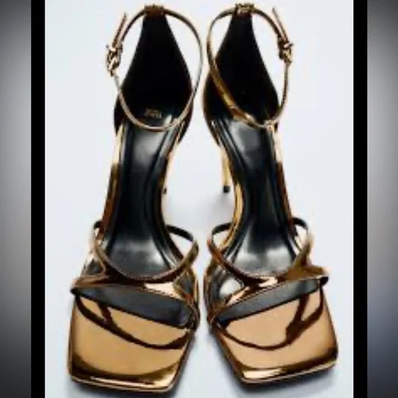 ZARA NWOT OVAL HEELED METALLIC SANDALS - Picture 6 of 6